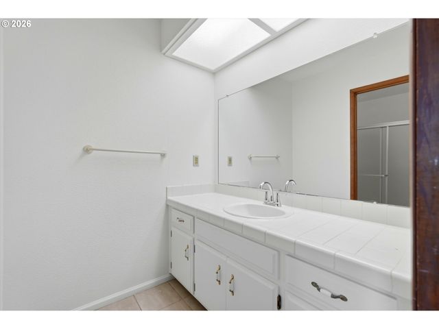 2901 CARRIAGE Way, West Linn, OR 97068