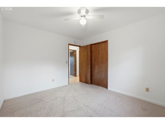 2901 CARRIAGE Way, West Linn, OR 97068