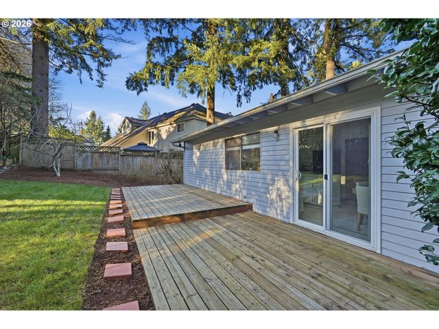 2901 CARRIAGE Way, West Linn, OR 97068
