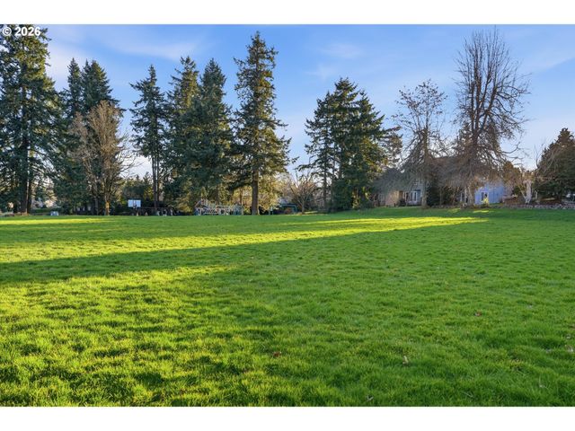 2901 CARRIAGE Way, West Linn, OR 97068