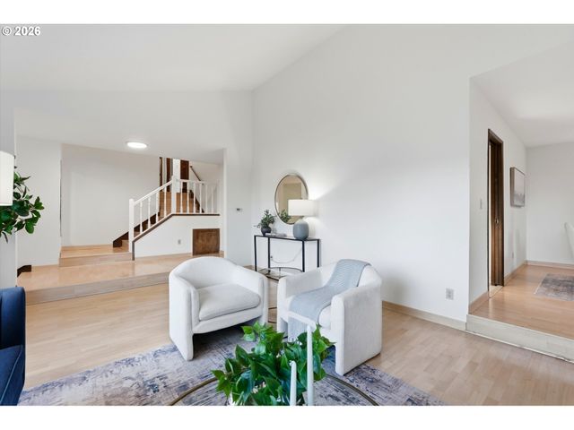 2901 CARRIAGE Way, West Linn, OR 97068