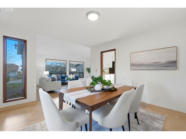 2901 CARRIAGE Way, West Linn, OR 97068