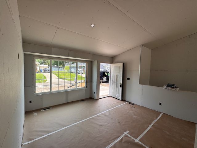 225 Arthur Avenue, Des Moines, IA 50313