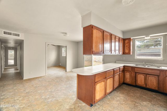 10232 BAYO Avenue, El Paso, TX 79925