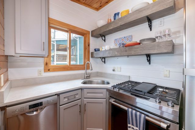 148 Lucerne Ave Unit 4, Laconia, NH 03246
