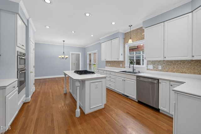 14 Checkerberry Square, Greensboro, NC 27455