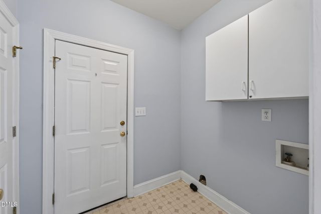 14 Checkerberry Square, Greensboro, NC 27455