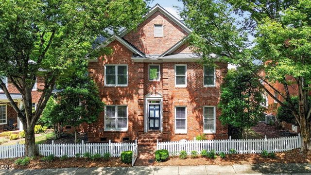 14 Checkerberry Square, Greensboro, NC 27455