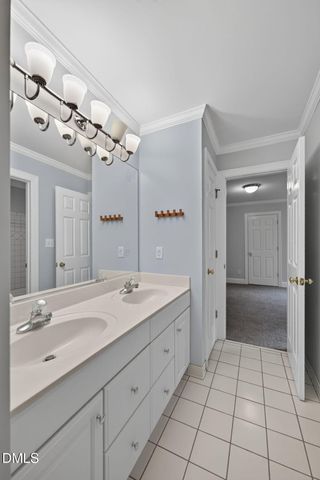 14 Checkerberry Square, Greensboro, NC 27455