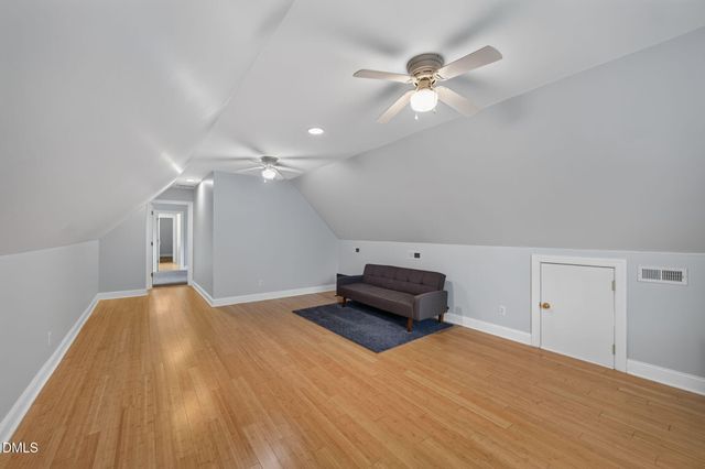 14 Checkerberry Square, Greensboro, NC 27455
