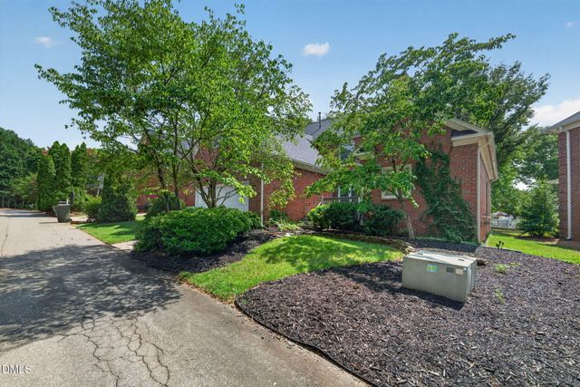 14 Checkerberry Square, Greensboro, NC 27455
