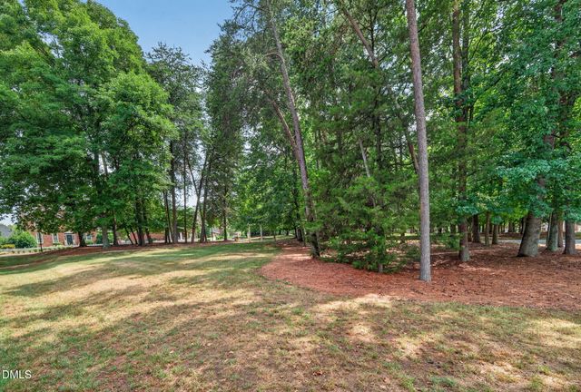 14 Checkerberry Square, Greensboro, NC 27455