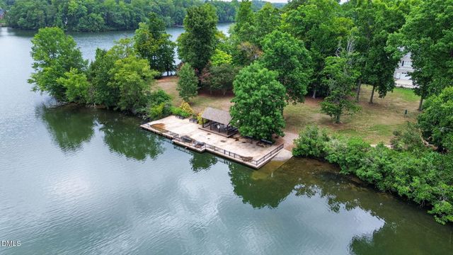 14 Checkerberry Square, Greensboro, NC 27455