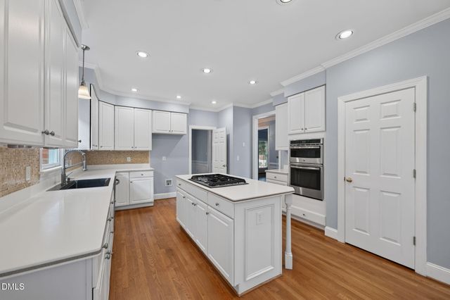 14 Checkerberry Square, Greensboro, NC 27455