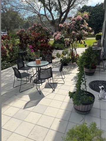 211 N Oakridge 211, Deerfield Beach, FL 33442