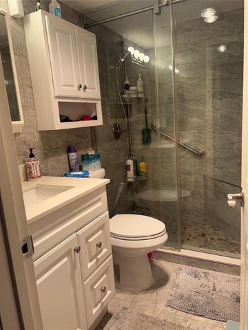 211 N Oakridge 211, Deerfield Beach, FL 33442
