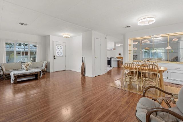 7326 San Bartolo 220, Carlsbad, CA 92011