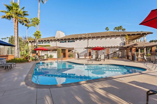 7326 San Bartolo 220, Carlsbad, CA 92011