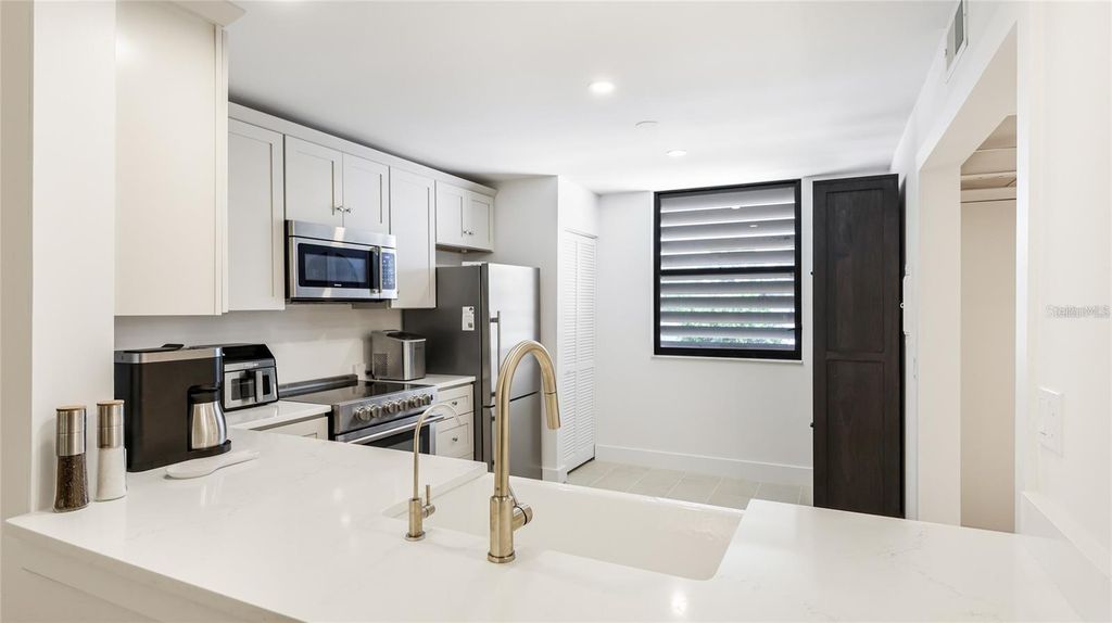 303 SPRINGDALE DRIVE 303, BRADENTON, FL 34210 — photo 5