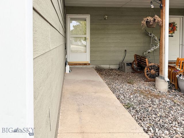 573 W Shore Drive, Belgrade, MT 59714