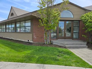 2622 SW Glacier Place 130, Redmond, OR 97756