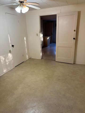 2084 S County Highway 183, Defuniak Springs, FL 32435