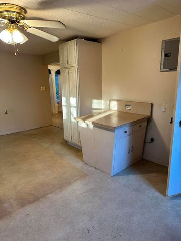 2084 S County Highway 183, Defuniak Springs, FL 32435