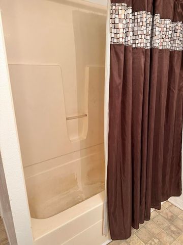 2084 S County Highway 183, Defuniak Springs, FL 32435