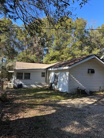 2084 S County Highway 183, Defuniak Springs, FL 32435