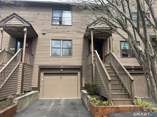 17 Eagle Rock Circle 17, Monroe, CT 06468