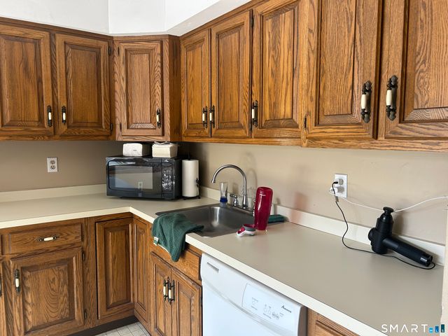 17 Eagle Rock Circle 17, Monroe, CT 06468