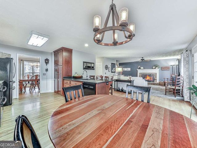 1108 Fieldstone Drive, Canton, GA 30114