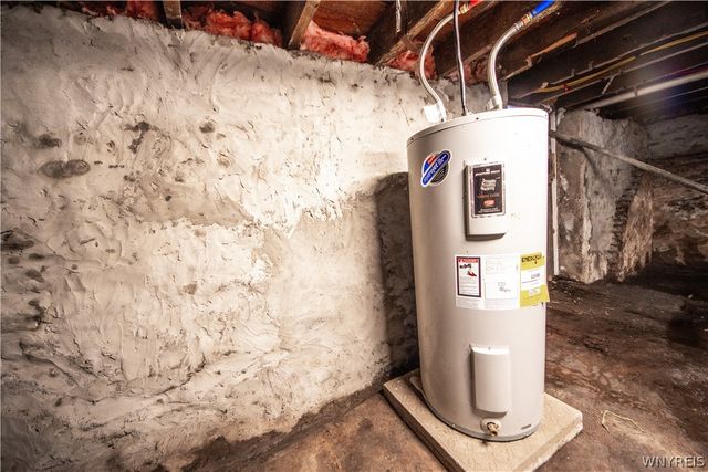 53 Lewis Street, Lockport City, NY 14094