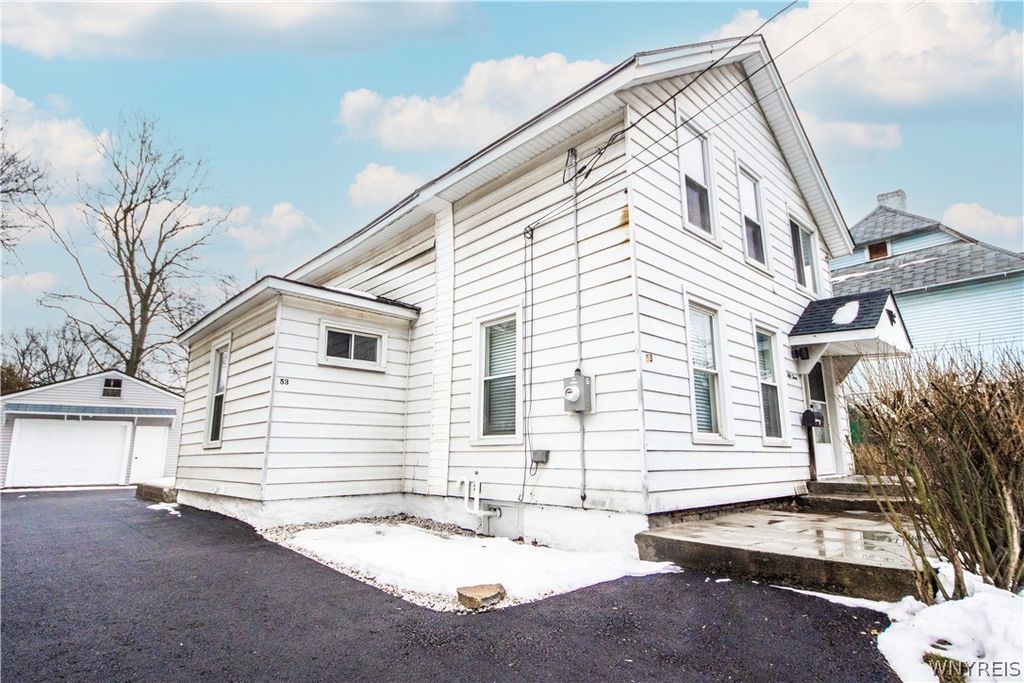 53 Lewis Street, Lockport City, NY 14094