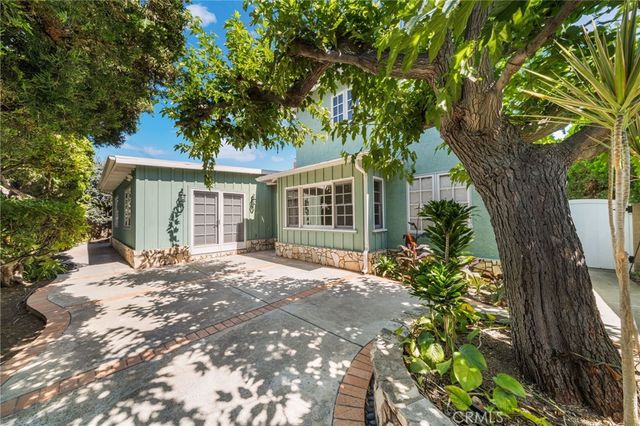 2215 E Quincy, Orange, CA 92867