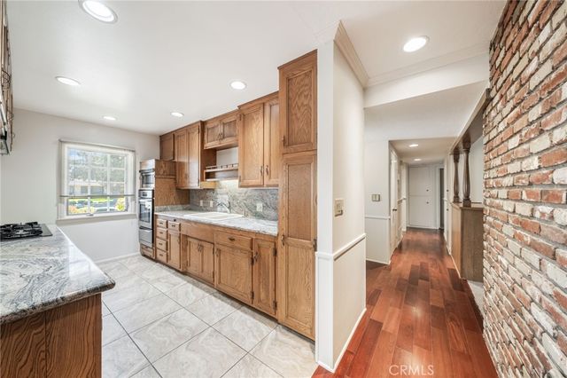 2215 E Quincy, Orange, CA 92867