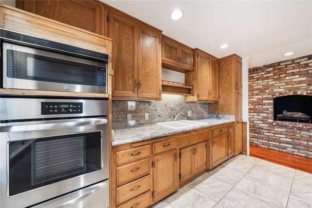 2215 E Quincy, Orange, CA 92867