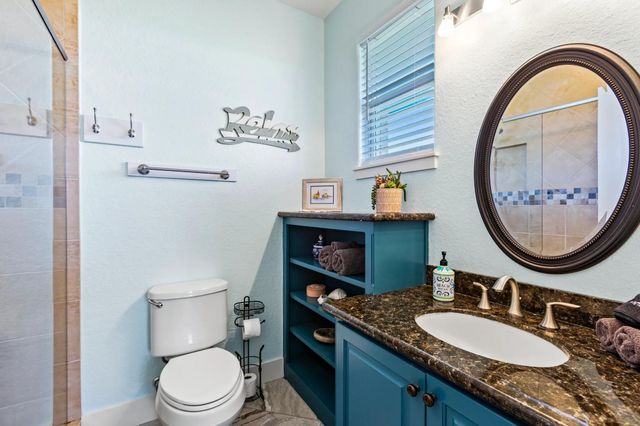 1524 Highway 87, Gilchrist, TX 77617