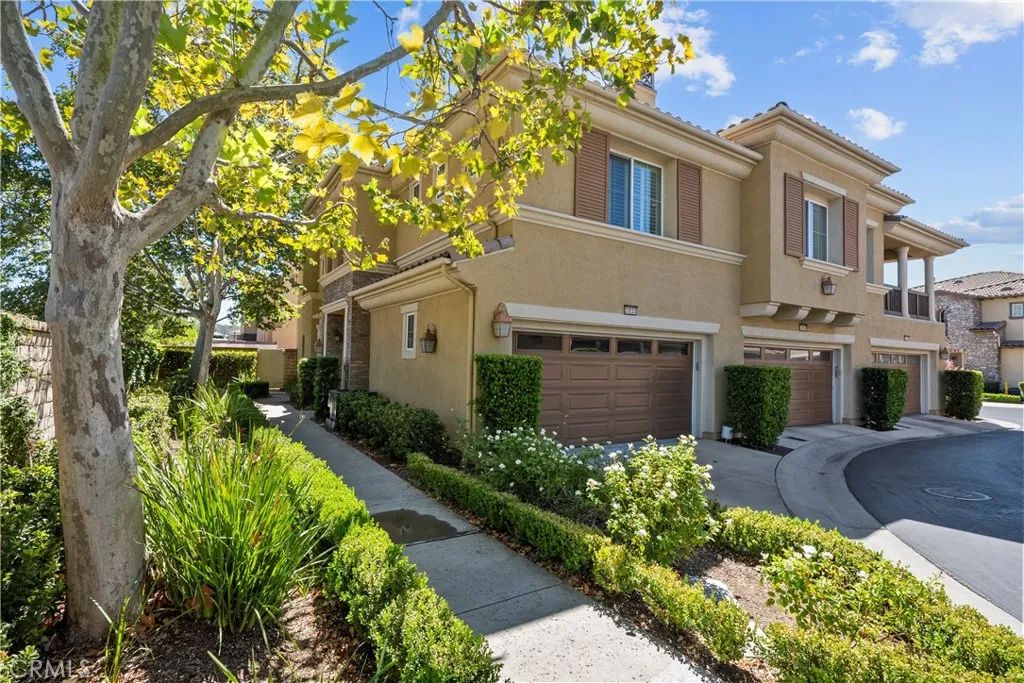 23833 Toscana, Valencia, CA 91354