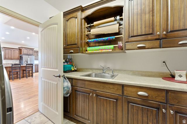 202 EDGEWOOD CIR, North Salt Lake, UT 84054