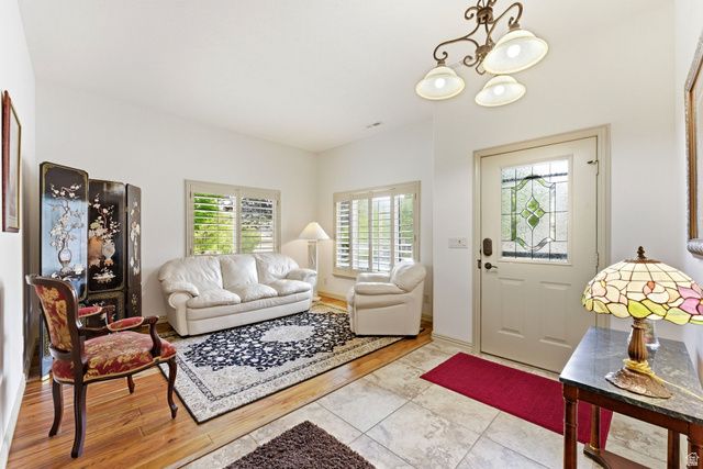 202 EDGEWOOD CIR, North Salt Lake, UT 84054