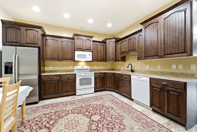 202 EDGEWOOD CIR, North Salt Lake, UT 84054