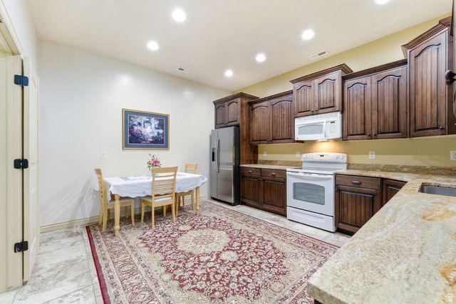 202 EDGEWOOD CIR, North Salt Lake, UT 84054