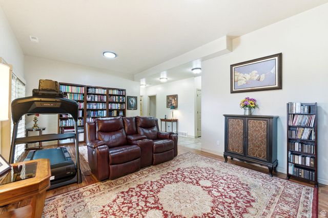 202 EDGEWOOD CIR, North Salt Lake, UT 84054