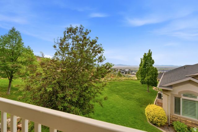 202 EDGEWOOD CIR, North Salt Lake, UT 84054