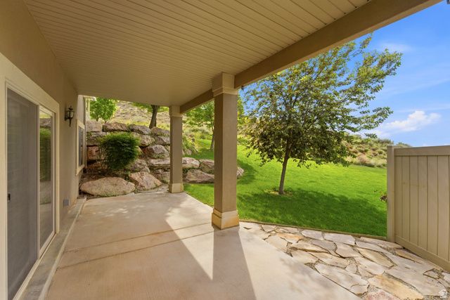 202 EDGEWOOD CIR, North Salt Lake, UT 84054