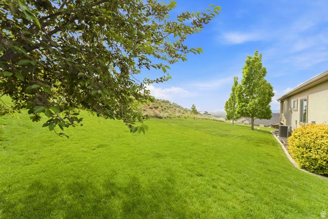 202 EDGEWOOD CIR, North Salt Lake, UT 84054