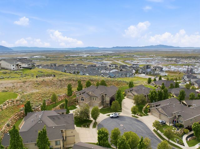 202 EDGEWOOD CIR, North Salt Lake, UT 84054