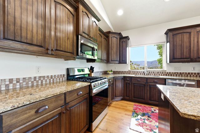 202 EDGEWOOD CIR, North Salt Lake, UT 84054