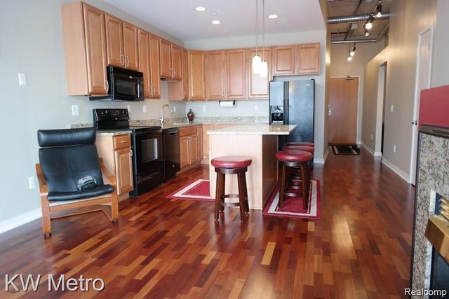 350 N Main Street 608, Royal Oak, MI 48067